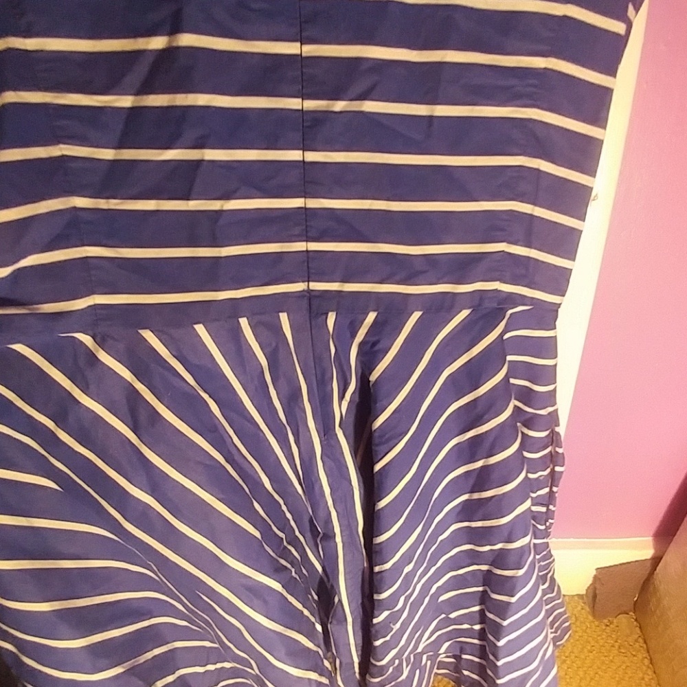 Dress - Picture 3 of 4